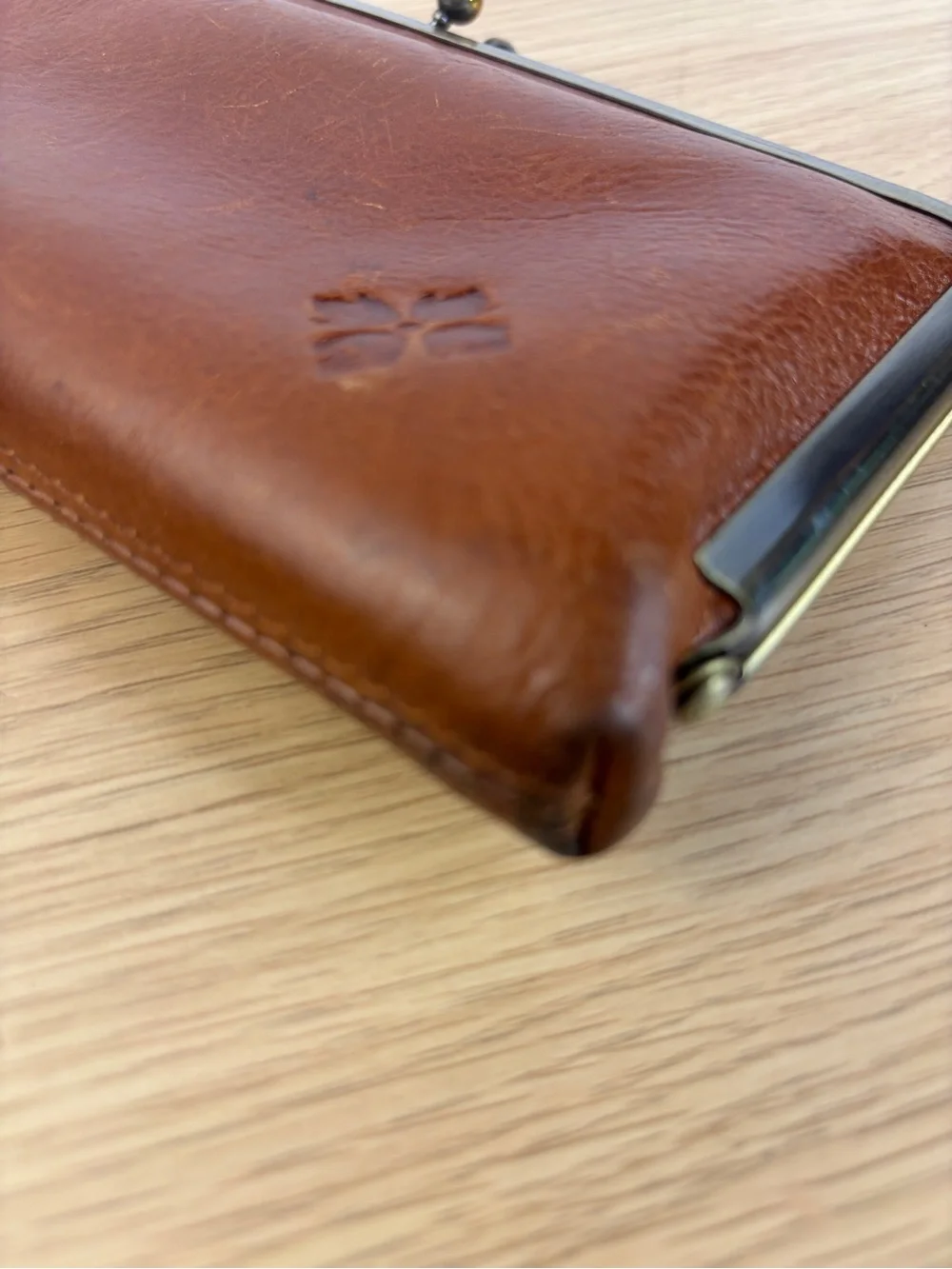 Patricia Nash Tan Leather Frame Kisslock Clutch Wallet